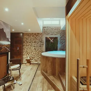 De Clochemerle, Privatif & Restaurant Gastronomique 3*, Vaux-en-Beaujolais France